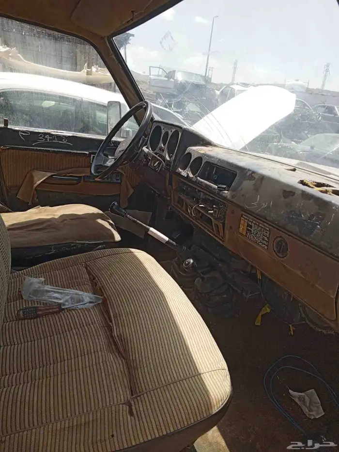 تويوتا صالون 86 تشليح قطع غيار 3