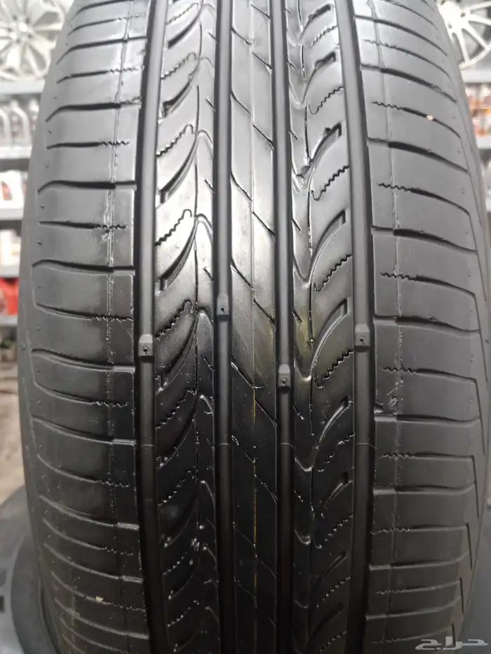235 60 18 طقم كفرات نكسن 6