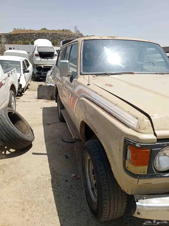 تويوتا صالون 86 تشليح قطع غيار 2