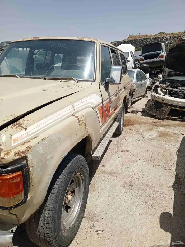 تويوتا صالون 86 تشليح قطع غيار 1