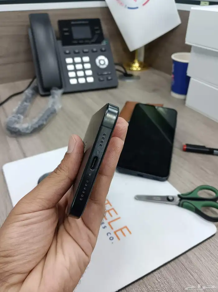 ايفون 15 بروماكس بحاله ممتازه جدا 6