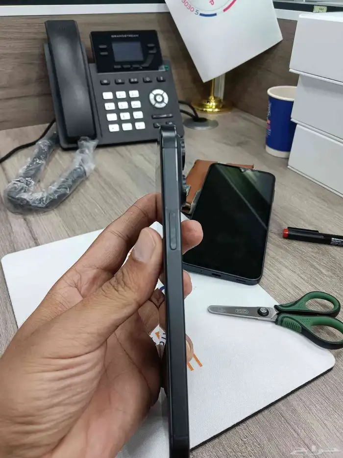 ايفون 15 بروماكس بحاله ممتازه جدا 1