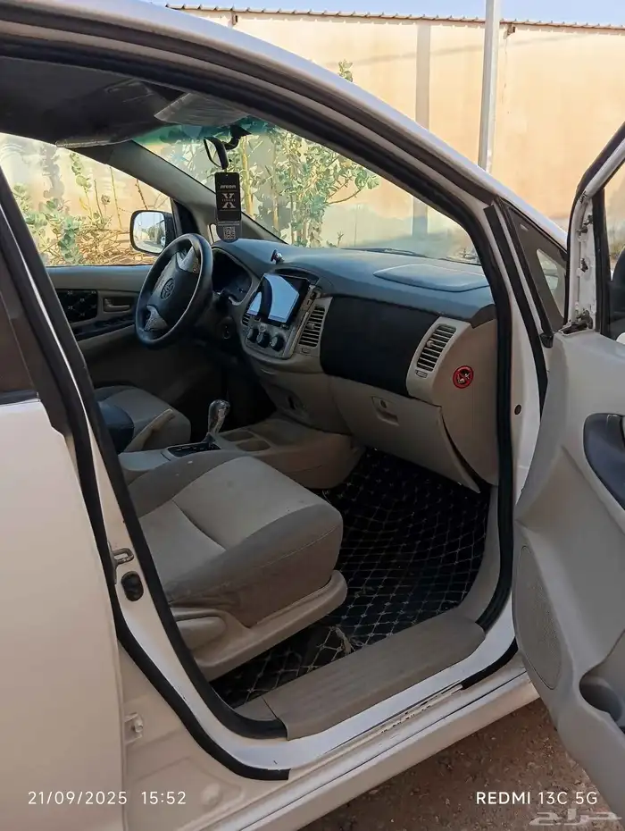 تيوتا انوفا 2013 7