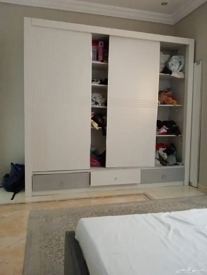 Bed and wardrobe for SALE 0