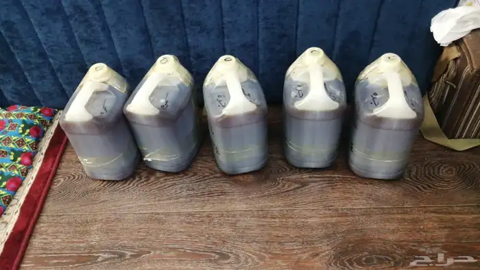 عسل سمرة حضرمي فاخر... والبيع سهل 2