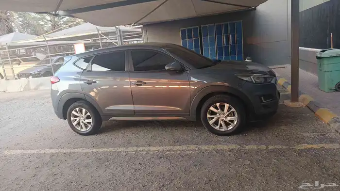 توسان بنزين 1600CC 1