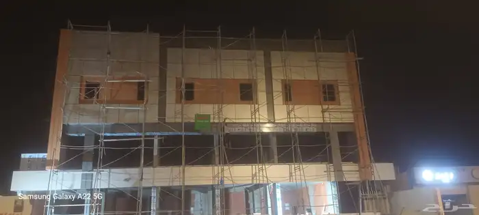 تركيب لوحات حروف بارزة بنر استيكرات صيانة لوحات واجهات كلادن 9