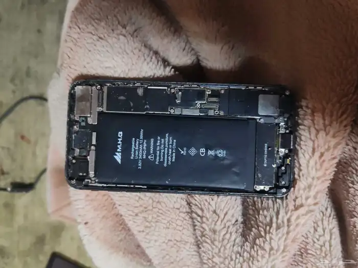 ايفون 8بلاس فطع غيار 1