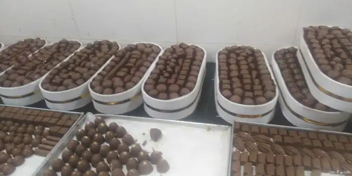 معلم رص حلويات شرقيه 6