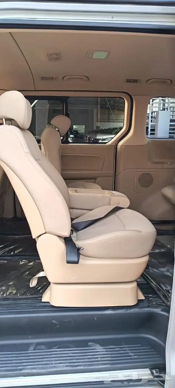 هونداي H1 موديل 2020عداد134الف بنزين 8
