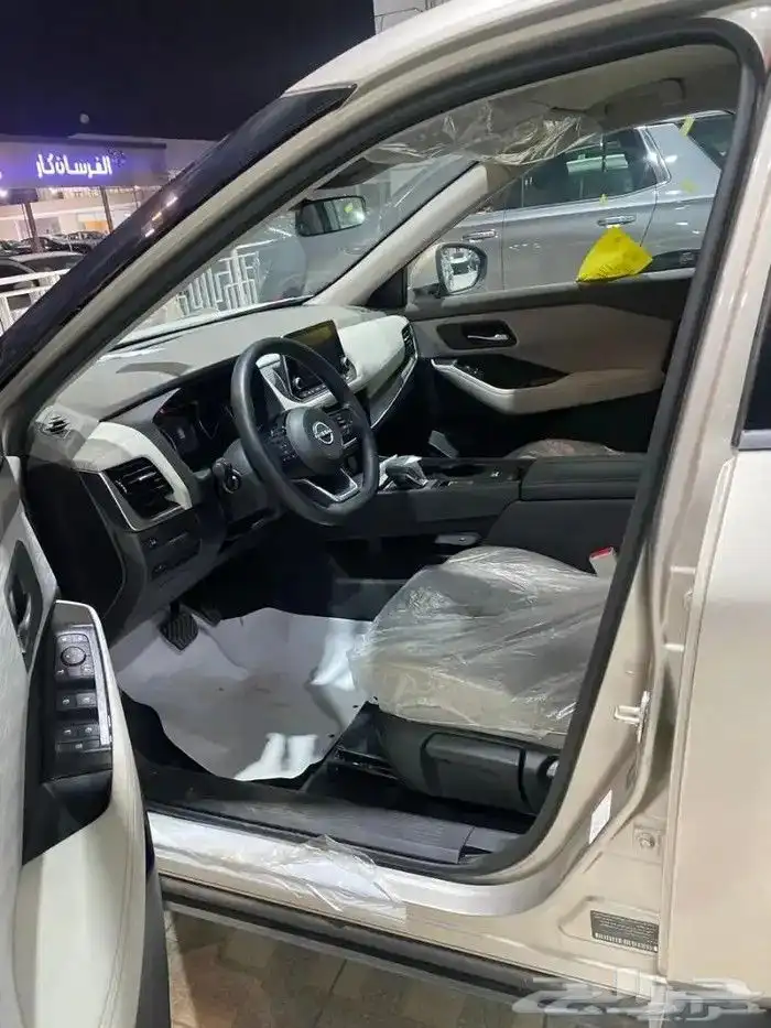 نيسان اكستريل 5 مقاعد و 7 مقاعد موديل 2025 4