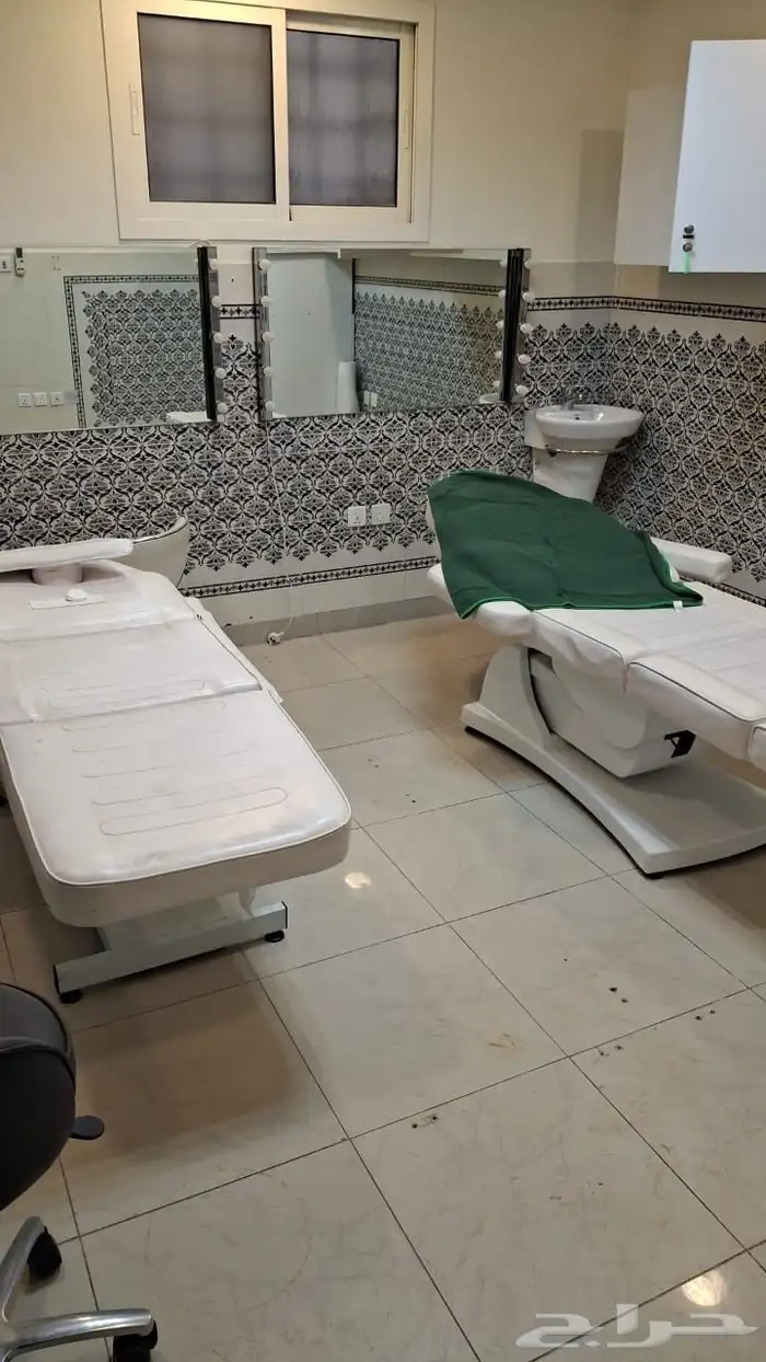 أغراض مركز مساج نسائى 8