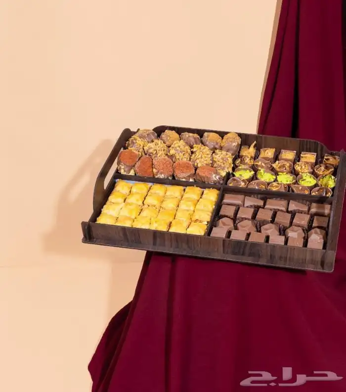 معلم رص حلويات شرقيه 5