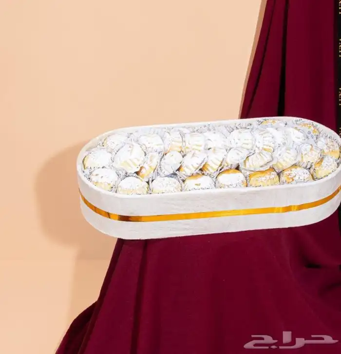 معلم رص حلويات شرقيه 4