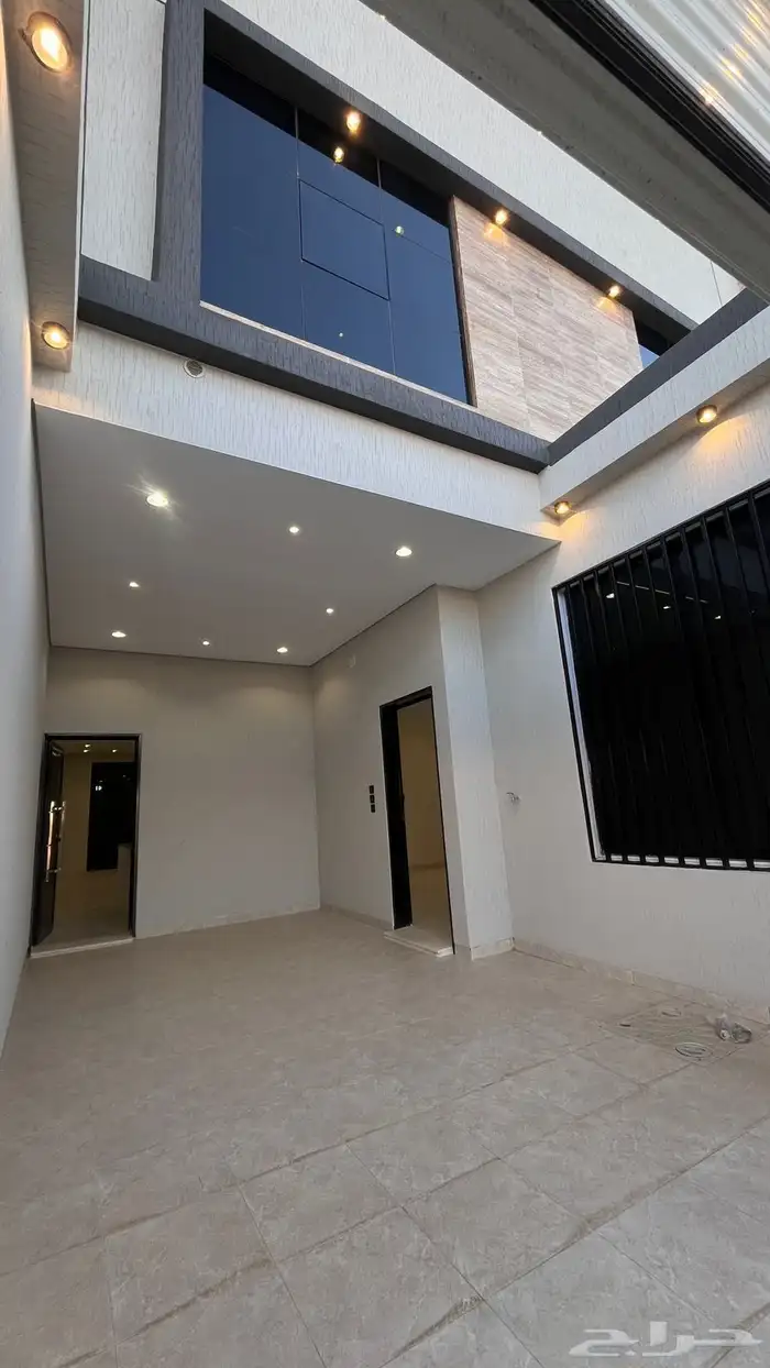 فلل للبيع فى خميس مشيط طريق المدينه العسكريه بسعر مناسب 0