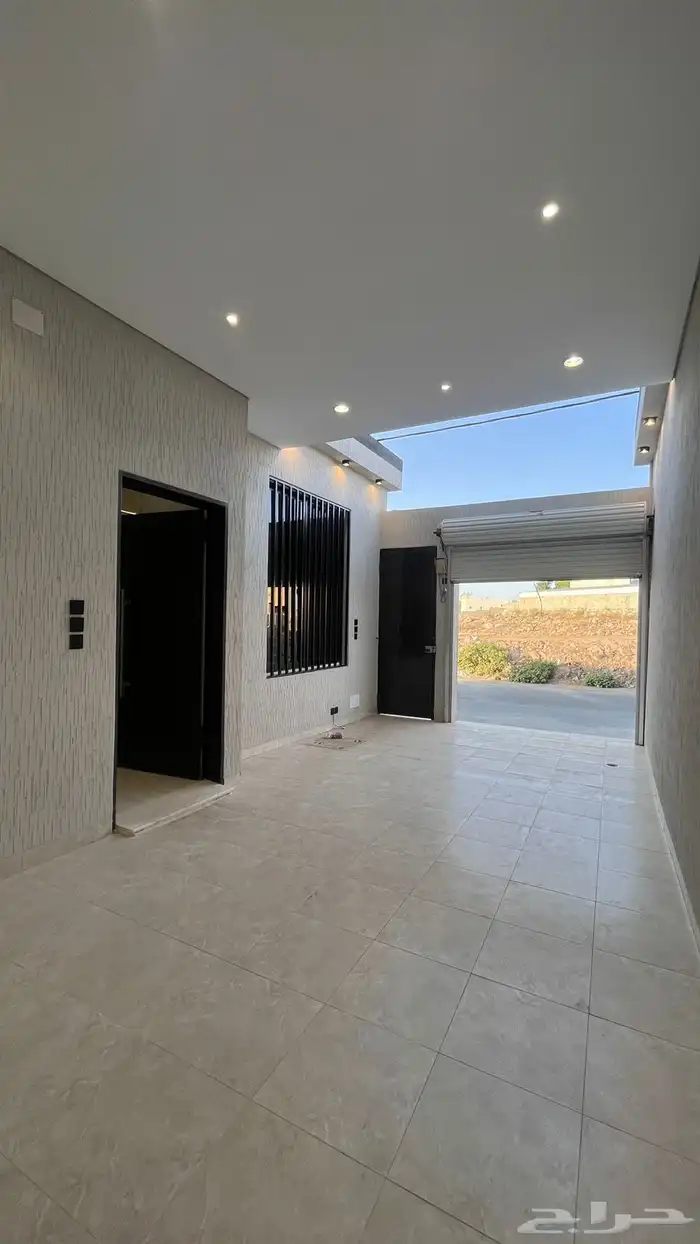 فلل للبيع فى خميس مشيط طريق المدينه العسكريه بسعر مناسب 1