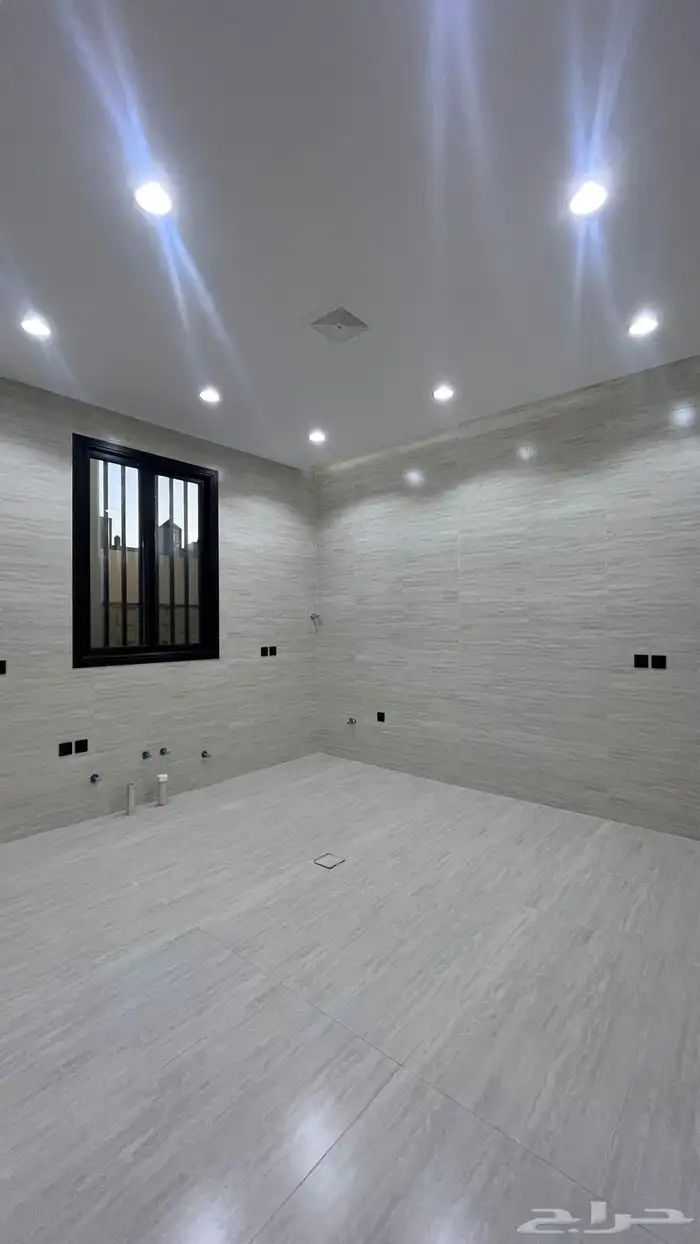 فلل للبيع فى خميس مشيط طريق المدينه العسكريه بسعر مناسب 6