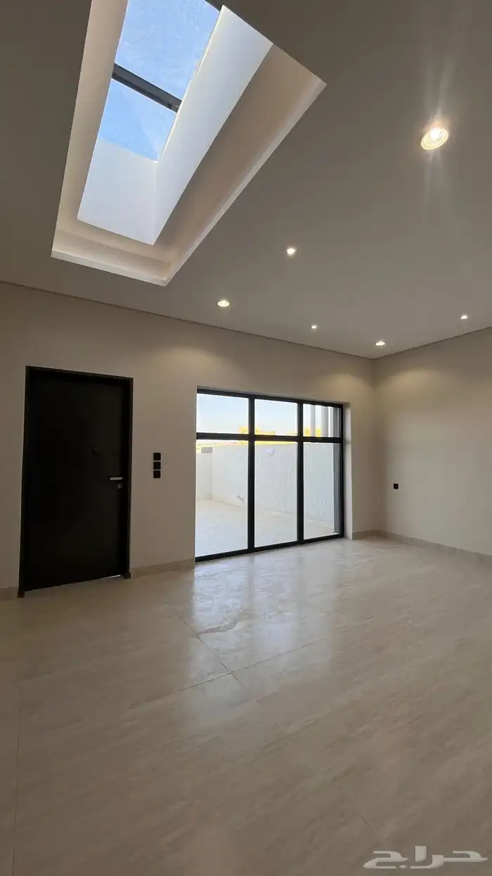 فلل للبيع فى خميس مشيط طريق المدينه العسكريه بسعر مناسب 10