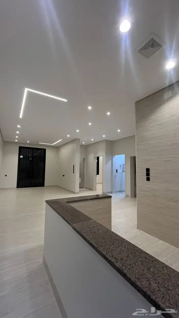 فلل للبيع فى خميس مشيط طريق المدينه العسكريه بسعر مناسب 7