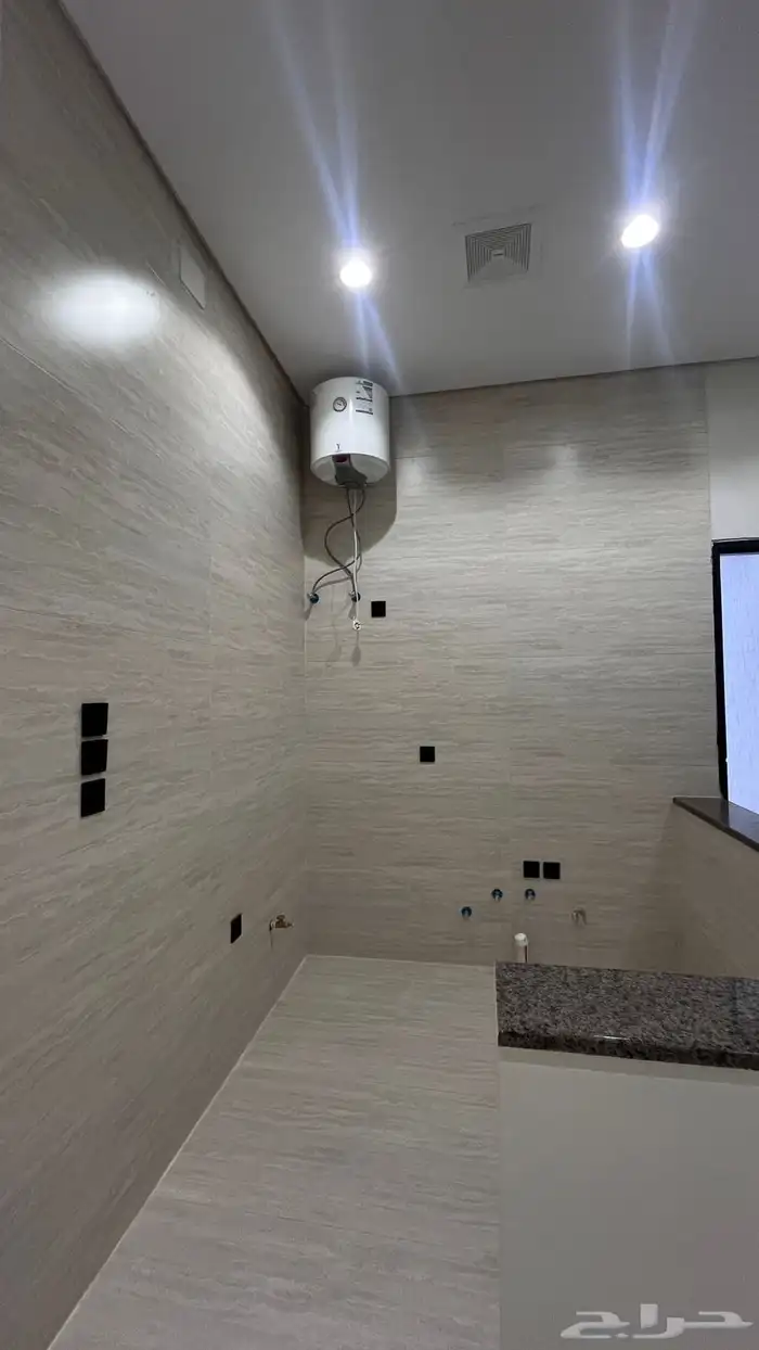 فلل للبيع فى خميس مشيط طريق المدينه العسكريه بسعر مناسب 3