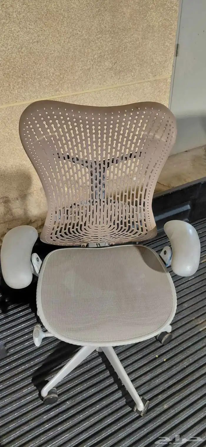 Herman Miller Mirra fully equipped made in America 0