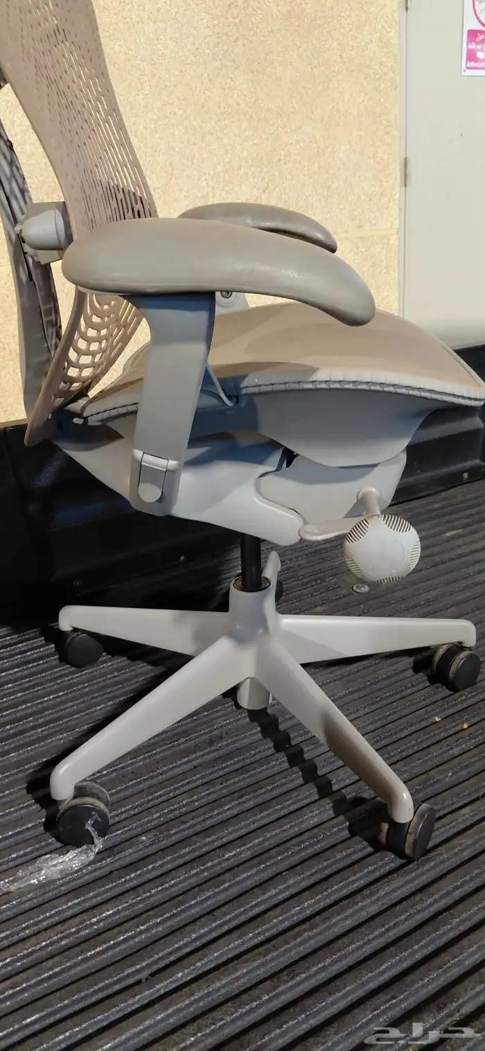 Herman Miller Mirra fully equipped made in America 2