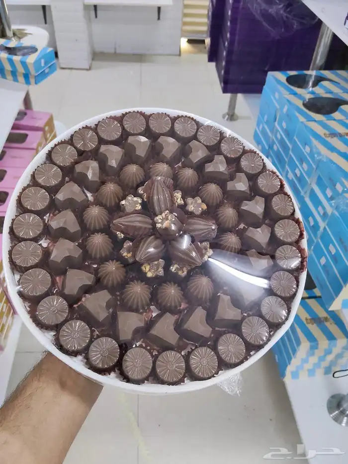 معلم رص حلويات شرقيه 7
