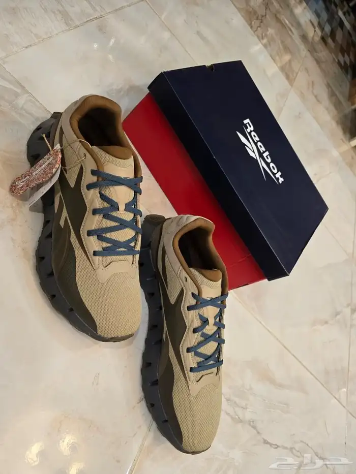 ريبوك. حذاء رياضي مقاس 43. جديد. أصلي فيتنامي 1