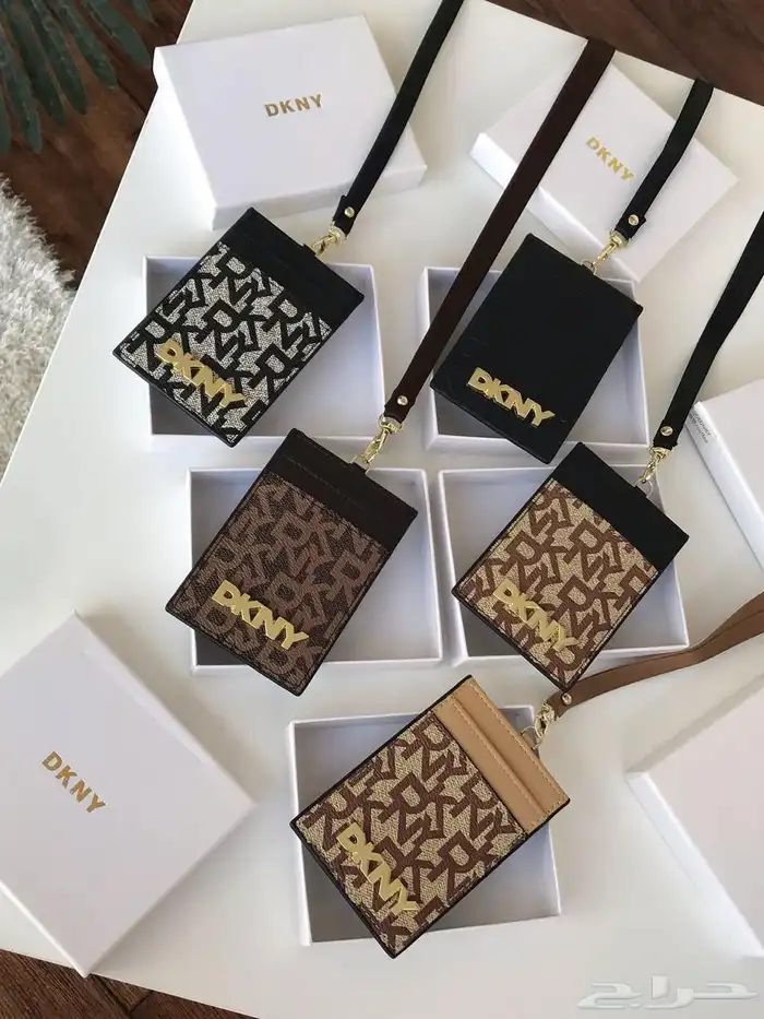 محفظات وشنط ماركه 13