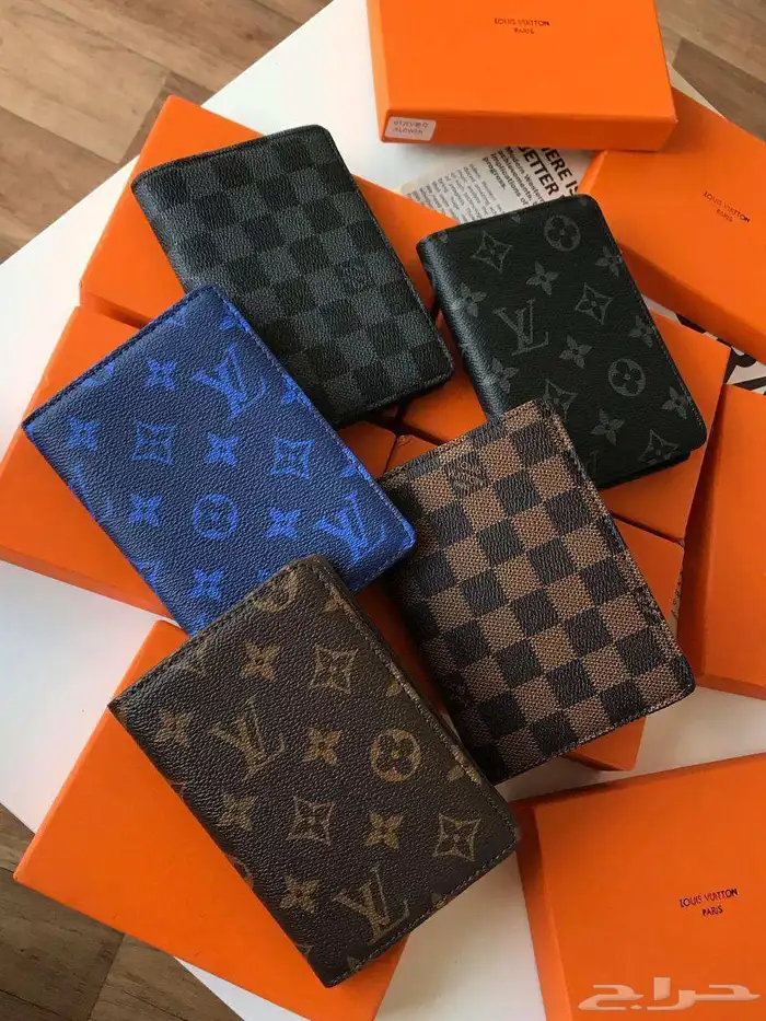 محفظات وشنط ماركه 15