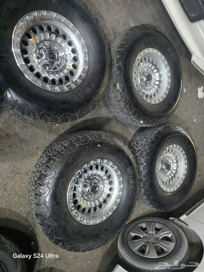 كفرات حجري ودواي 315علا70جنط 17بجنوط بلاك رينو 0