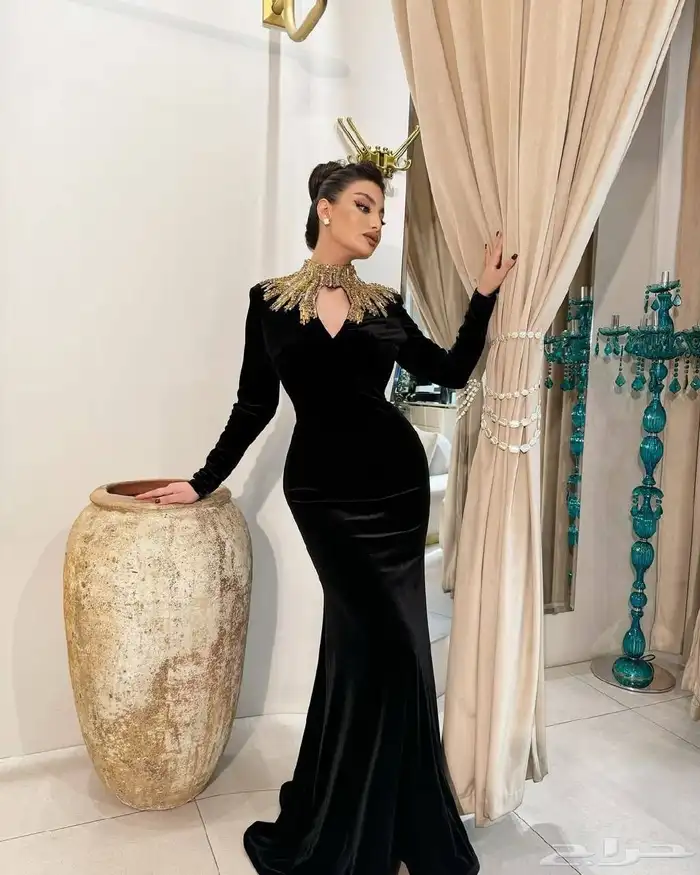 اكتشفو الأناقة مع مؤسسة الأسطورة 33