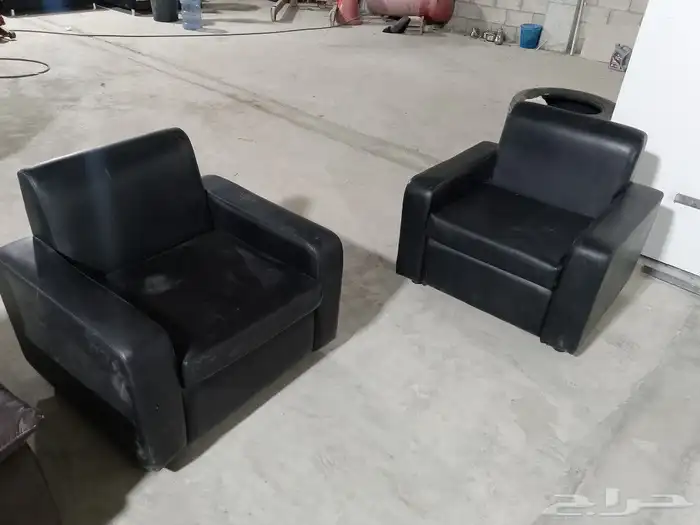 للبيع أثاث مكتبي بحالة ممتازة 8