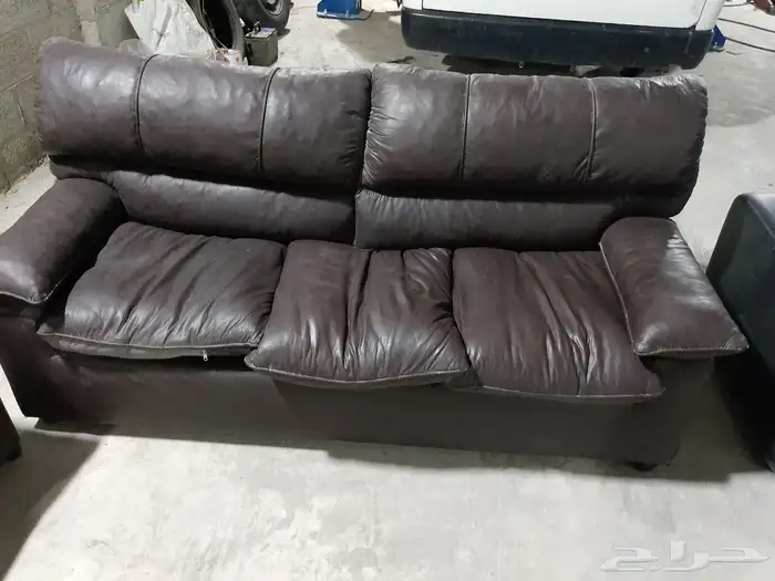 للبيع أثاث مكتبي بحالة ممتازة 9