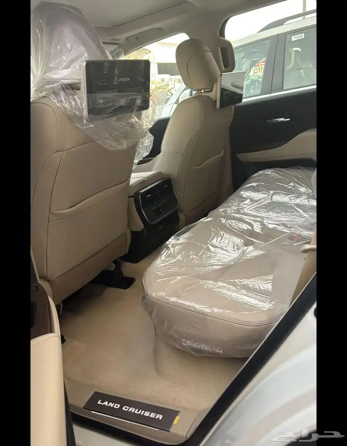 لاندكروزر GXR L4 بنزين 2025 6