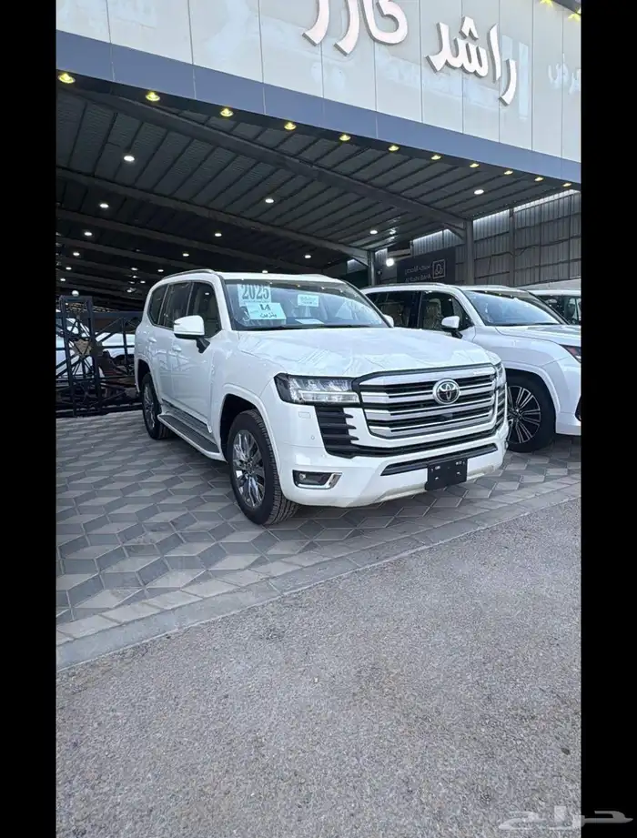 لاندكروزر GXR L4 بنزين 2025 2