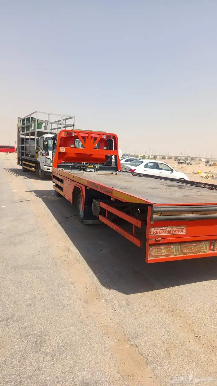 سطحه هيدروليك لنقل السيارات من الرياض إلى جميع أنحاء المملكة 0