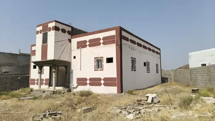 فيلا للبيع بمحافظة قلوة بالباحة 2