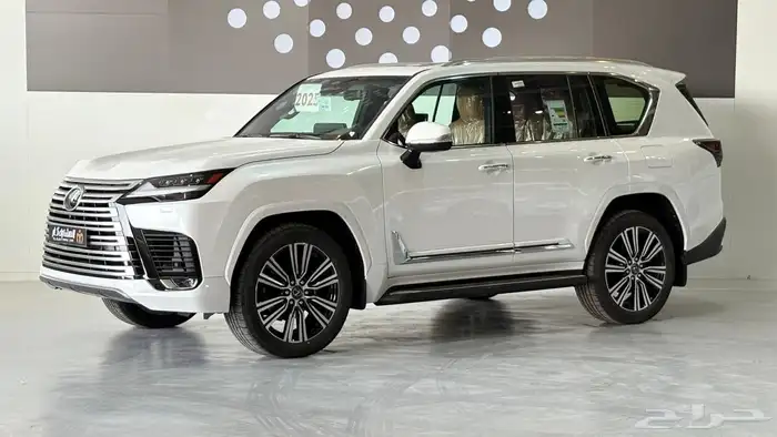 متوفر لدينا لكزس LX600BBوارد الساير موديل 2025 1