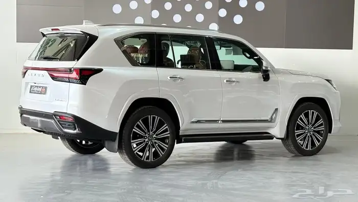 متوفر لدينا لكزس LX600BBوارد الساير موديل 2025 0