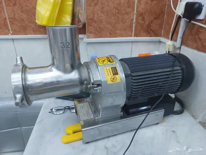 فرامه لحم. كبيره للمحلات او للمعصوب مطلوب2500 0