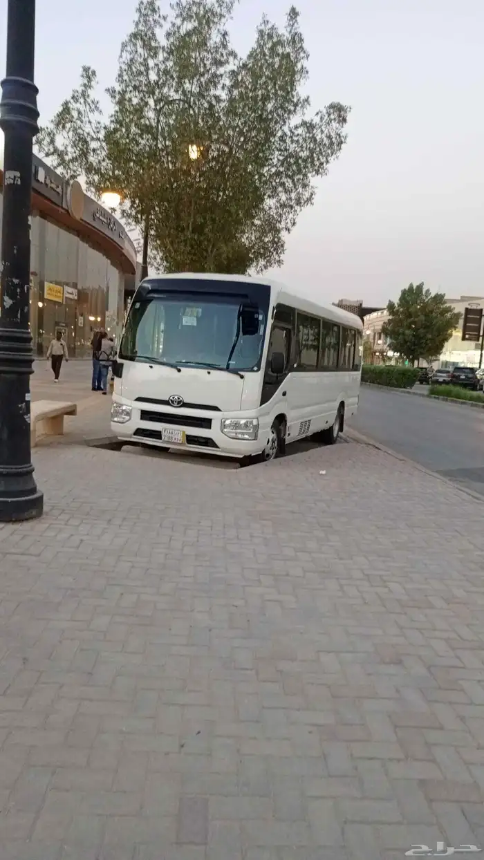 باص كوستر 2024 ايجار رحلات مشوار موظفين مطار مطعم مستشفى 3