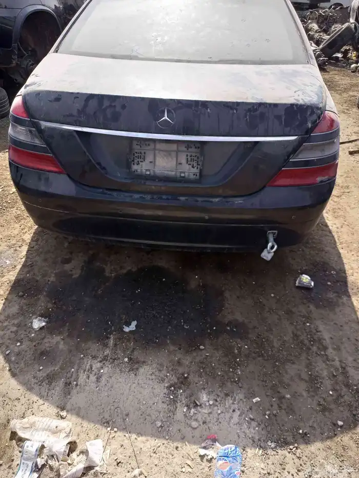 تشليح قطع غيار مرسيدس بانوراما مديل 2007حجم c500 1