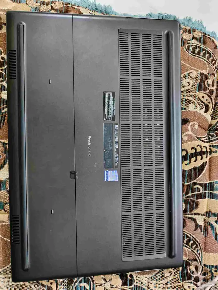 لابتوب ديل بريجسون Dell Precision 7740 Core i9 6