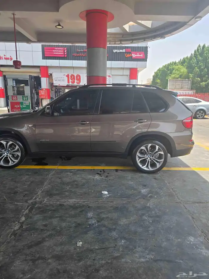 BMW X5 2011 1