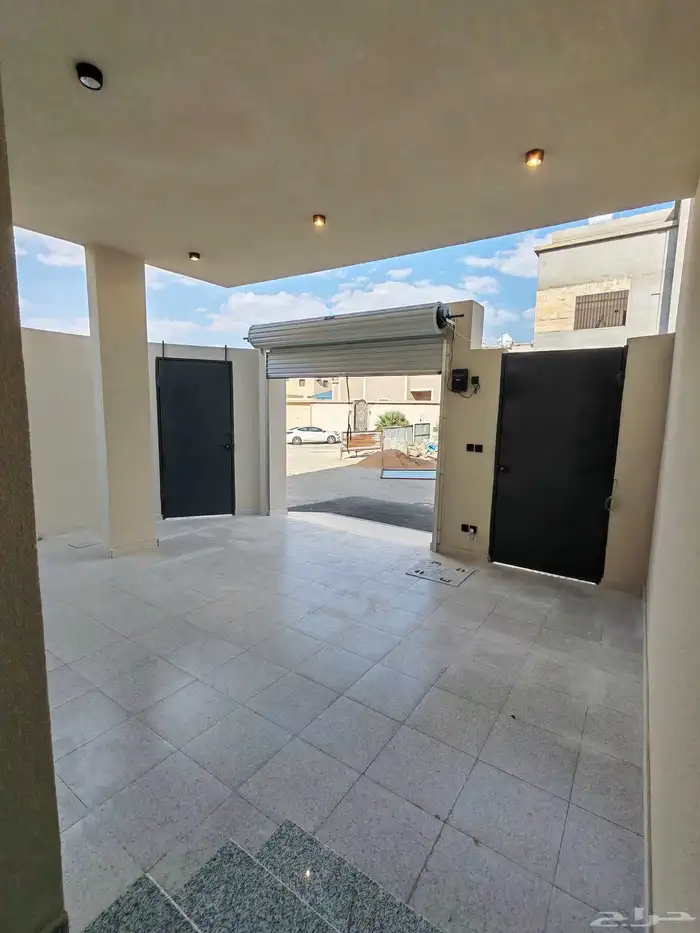 للبيع دور ارضي مع بايكه سياره احد رفيده بسعر 540 الف 2