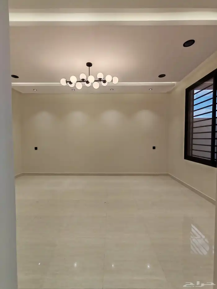 للبيع دور ارضي مع بايكه سياره احد رفيده بسعر 540 الف 6