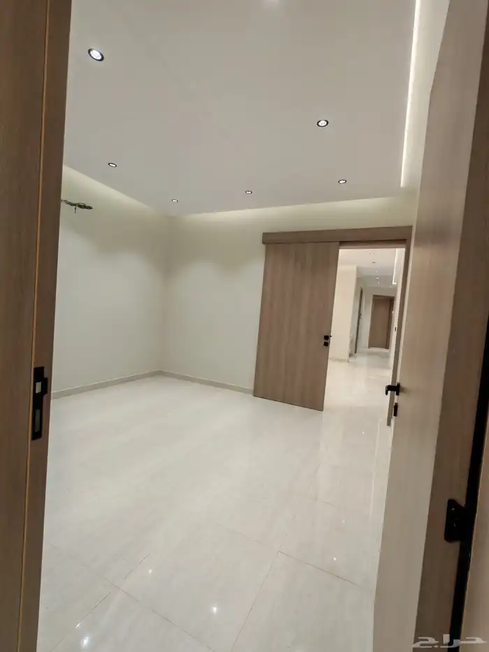 للبيع دور ارضي مع بايكه سياره احد رفيده بسعر 540 الف 8