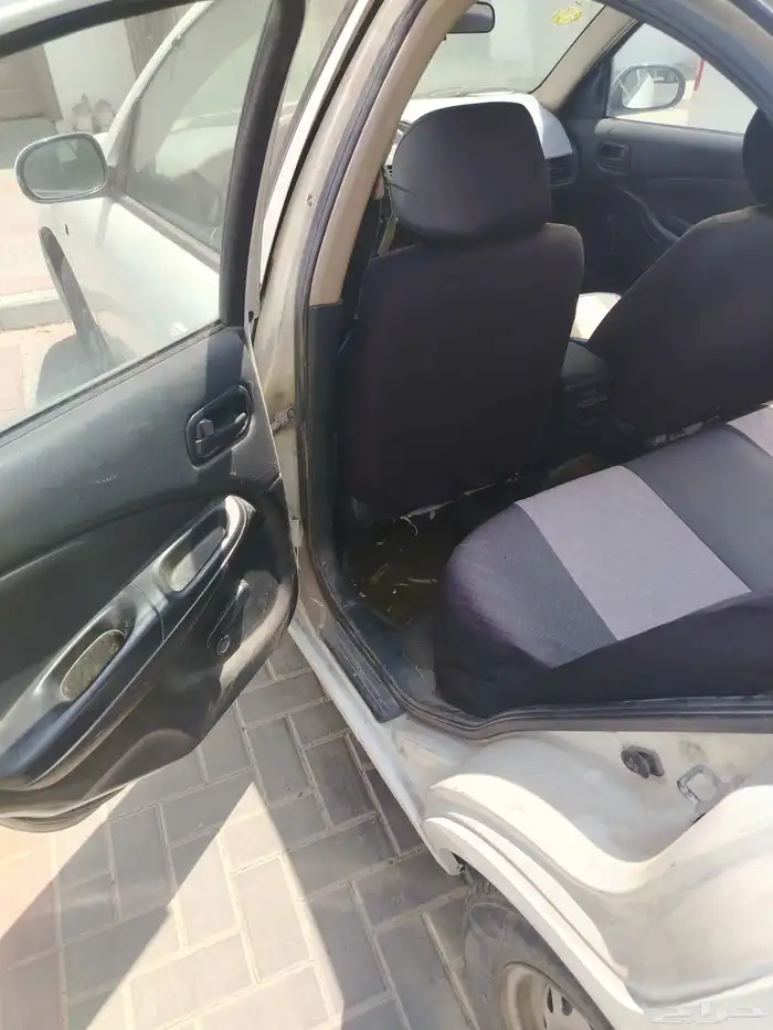 نيسان صني 2005 2