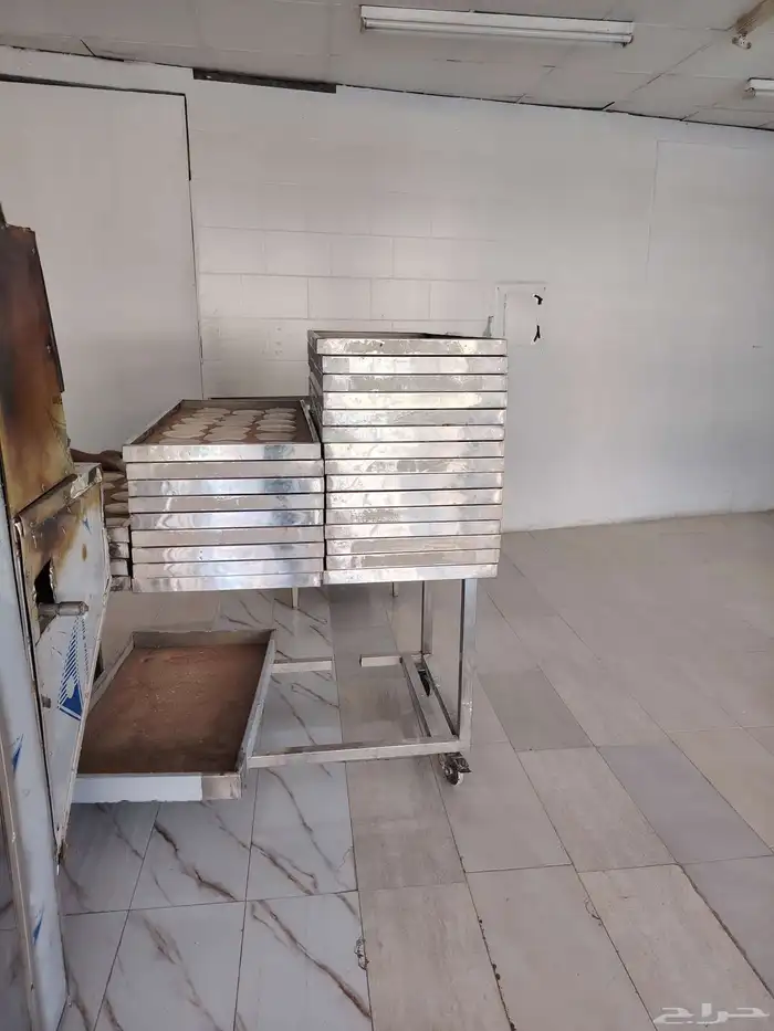 مخبز للبيع فرن سير عجانه صواني او طوايل ستيل فراده 2